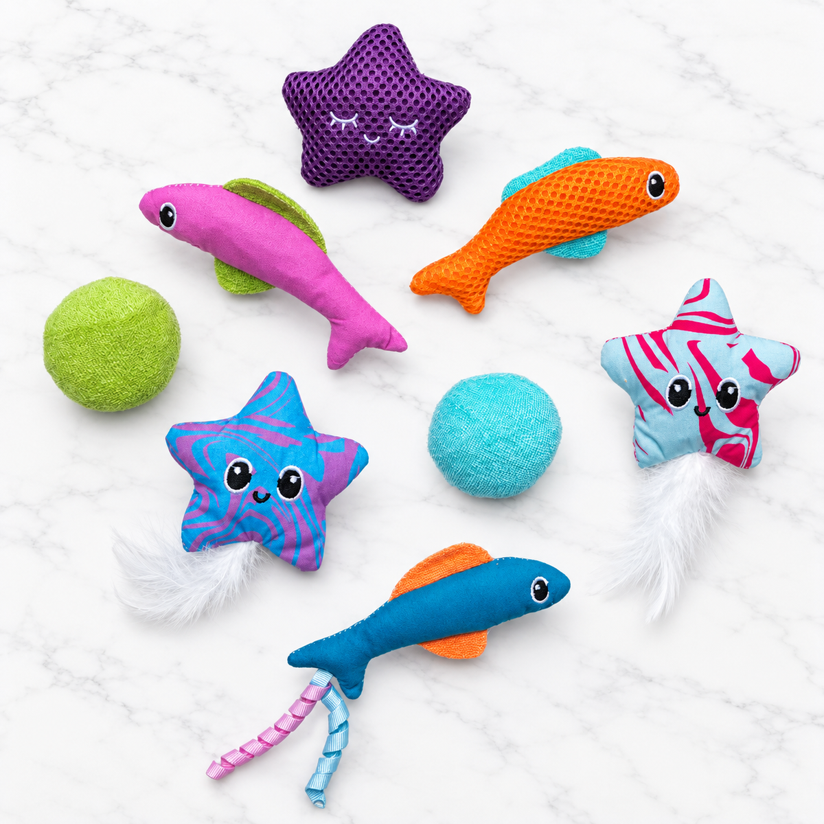 Quirky Kitty Fish Bowl Eight-Piece Toy Set — hero marble